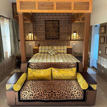 Greenlux Residency Rawalpindi Ngoại thất bức ảnh
