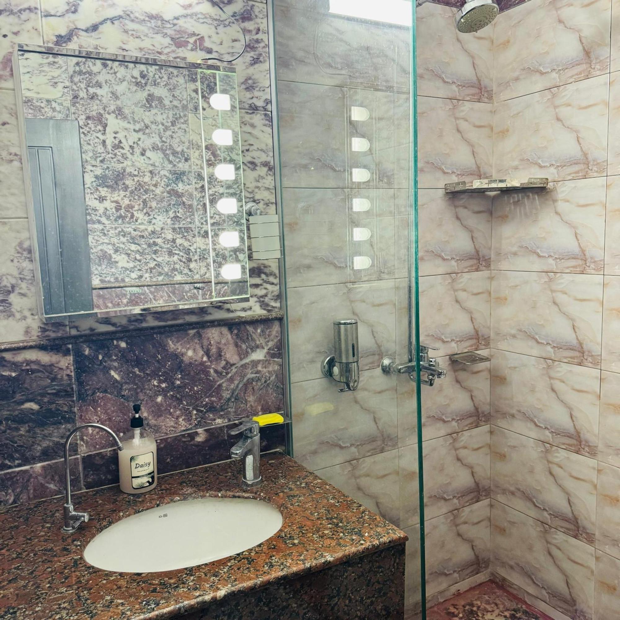Greenlux Residency Rawalpindi Ngoại thất bức ảnh