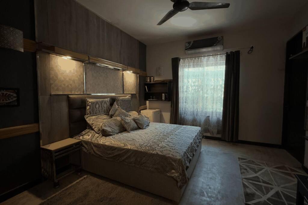 Greenlux Residency Rawalpindi Phòng bức ảnh